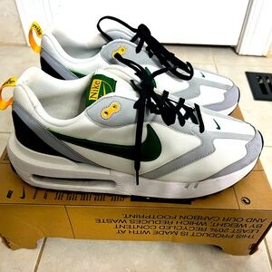 Nike Air Max Dawn.  Men’s 11.  Great condition. Box not included.